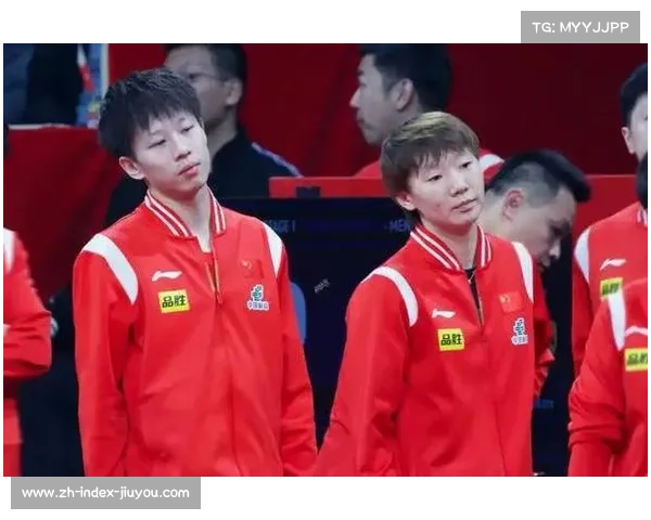 林高远与时尚才女合影引热议 工作室澄清：仅是跨界合作